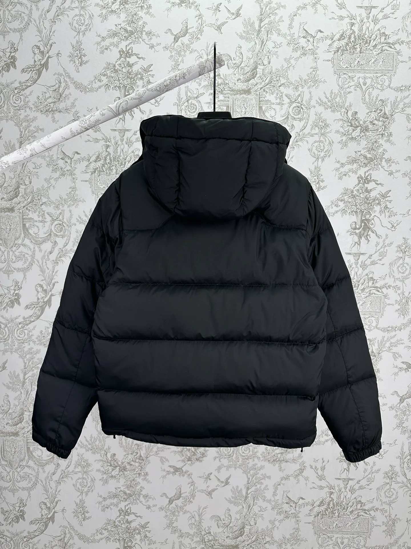 P1000 POLO 25ss new solid color embroidered hooded down jacket men's black high version code number: S.M.L.XL.XXL.